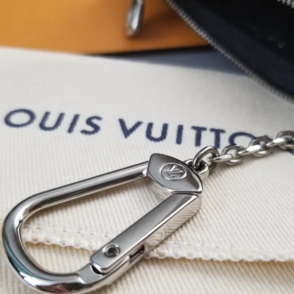LOUIS VUITTON Key pouch cleft Graphite print/ BRAND NEW - Picture 3 of 16